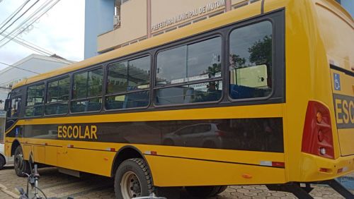 prefeito claudinei clemente recebe mais um onibus